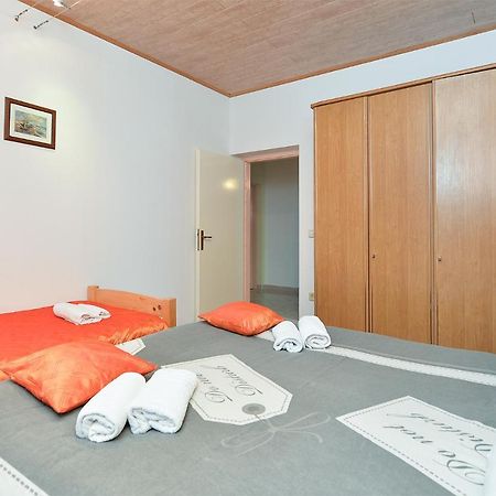 Apartments Jasna 1128 Fazana Exterior photo