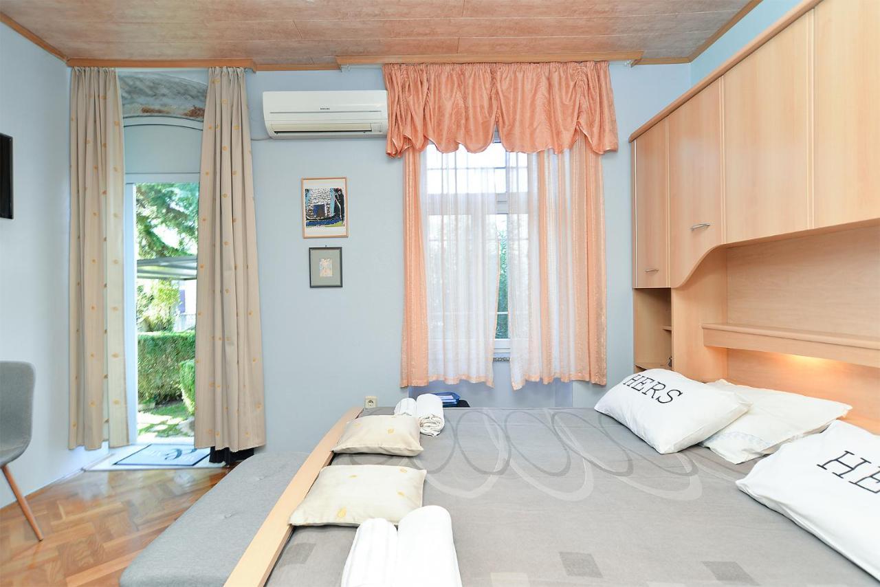 Apartments Jasna 1128 Fazana Exterior photo