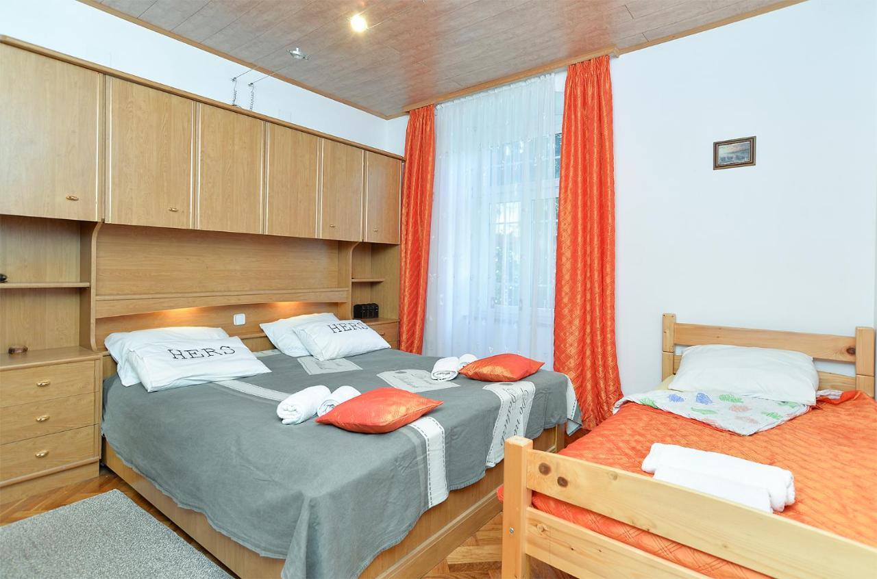 Apartments Jasna 1128 Fazana Exterior photo